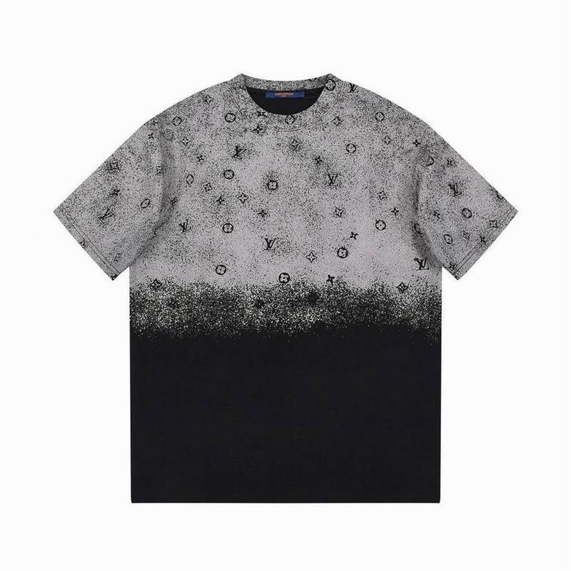 Louis Vuitton Men's T-shirts 925